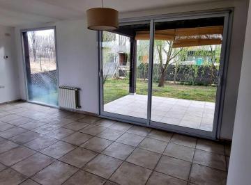 Casa · 165m² · 5 Ambientes · 1 Cochera · Casa en Finca Costa Serena