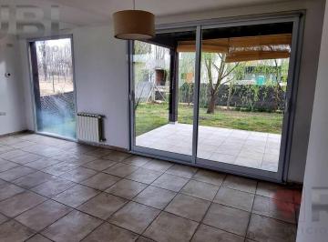 Casa · 165m² · 5 Ambientes · 1 Cochera · Casa en Finca Costa Serena