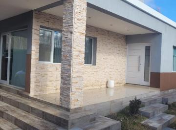 Casa · 425m² · 7 Ambientes · 1 Cochera · Casa en Los Manzanos