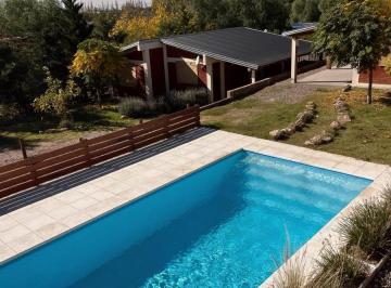Casa · 278m² · 6 Dormitorios · Complejo de 3 Cabañas en Rama Caída - San Rafael, Mendoza