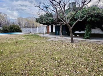 Campo · 420m² · 2 Dormitorios · Chacra en Cipolletti