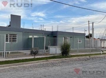 PH · 80m² · 3 Ambientes · 2 Cocheras · PH en Venta Centro Plottier