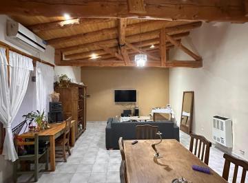 Casa · 166m² · 5 Ambientes · 1 Cochera · Casa en Venta Cipolletti
