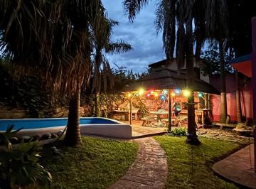 Casa · 170m² · 4 Ambientes · 1 Cochera · Casa en Berazategui