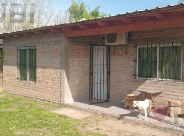 Casa · 100m² · 3 Ambientes · Casa en Cinco Saltos