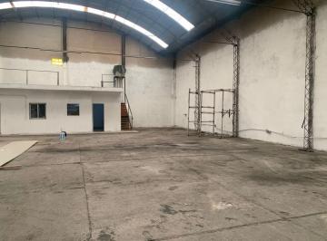 Bodega-Galpón · 1000m² · 4 Ambientes · 1 Cochera · Galpón + Oficinas en Alquiler en Neuquén