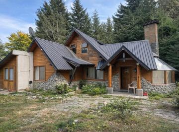 Casa · 116m² · 6 Ambientes · 1 Cochera · Cabaña en Venta en Villa La Angostura Neuquén