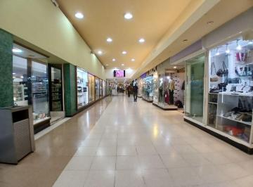 Fondo de comercio · 20m² · 1 Ambiente · Venta Fondo de Comercio Local de Ropa - Centro, Rosario