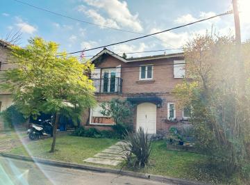 Casa · 154m² · 4 Ambientes · 2 Cocheras · Casa en Barrio Cerrado San Isidro Labrador - Udaondo Al 3000