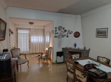 Terreno · 140m² · 4 Ambientes · 1 Cochera · Casa en Saavedra