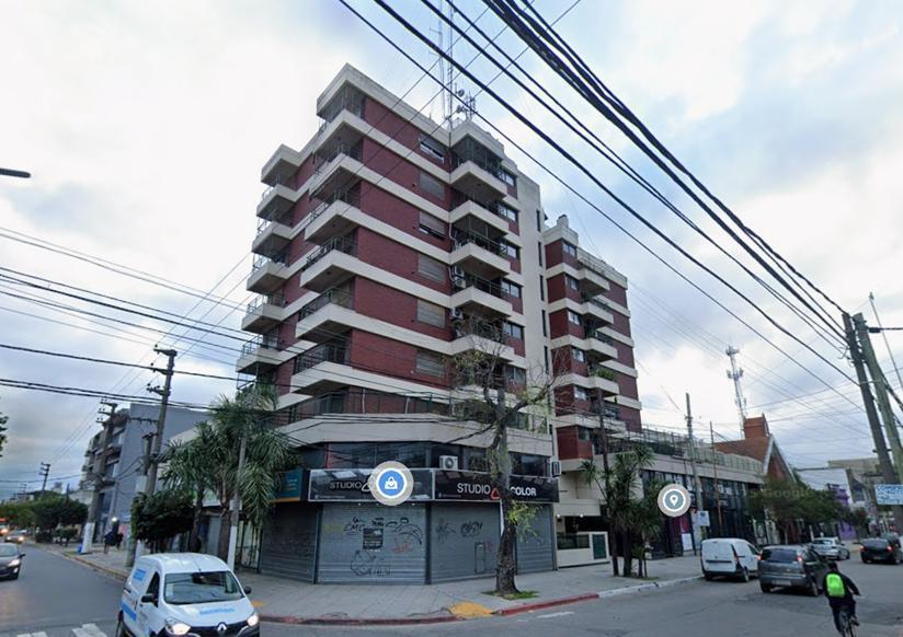 En Venta | Excelente Departamento de 2 Ambientes en Pleno Centro de Moreno (lado Norte) - Sobre Av. Libertador e Independencia
