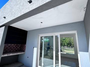 Casa · 105m² · 3 Ambientes · 1 Cochera · Casa en Venta 2 Dorm. con Parrilla Villa Elisa