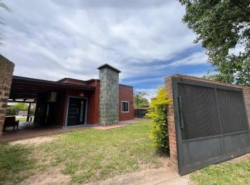 Quinta vacacional · 75m² · 2 Dormitorios · 2 Cocheras · Se Vende Casa Quinta Excelente Estado