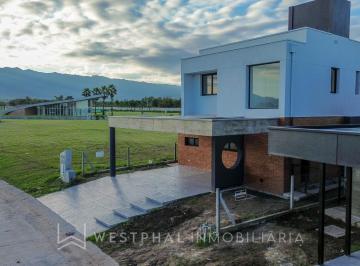 Casa · 220m² · 6 Ambientes · 2 Cocheras · Alquiler - Casa a Estrenar 3 Dorm. Más Dependencia en Country Viento Sur