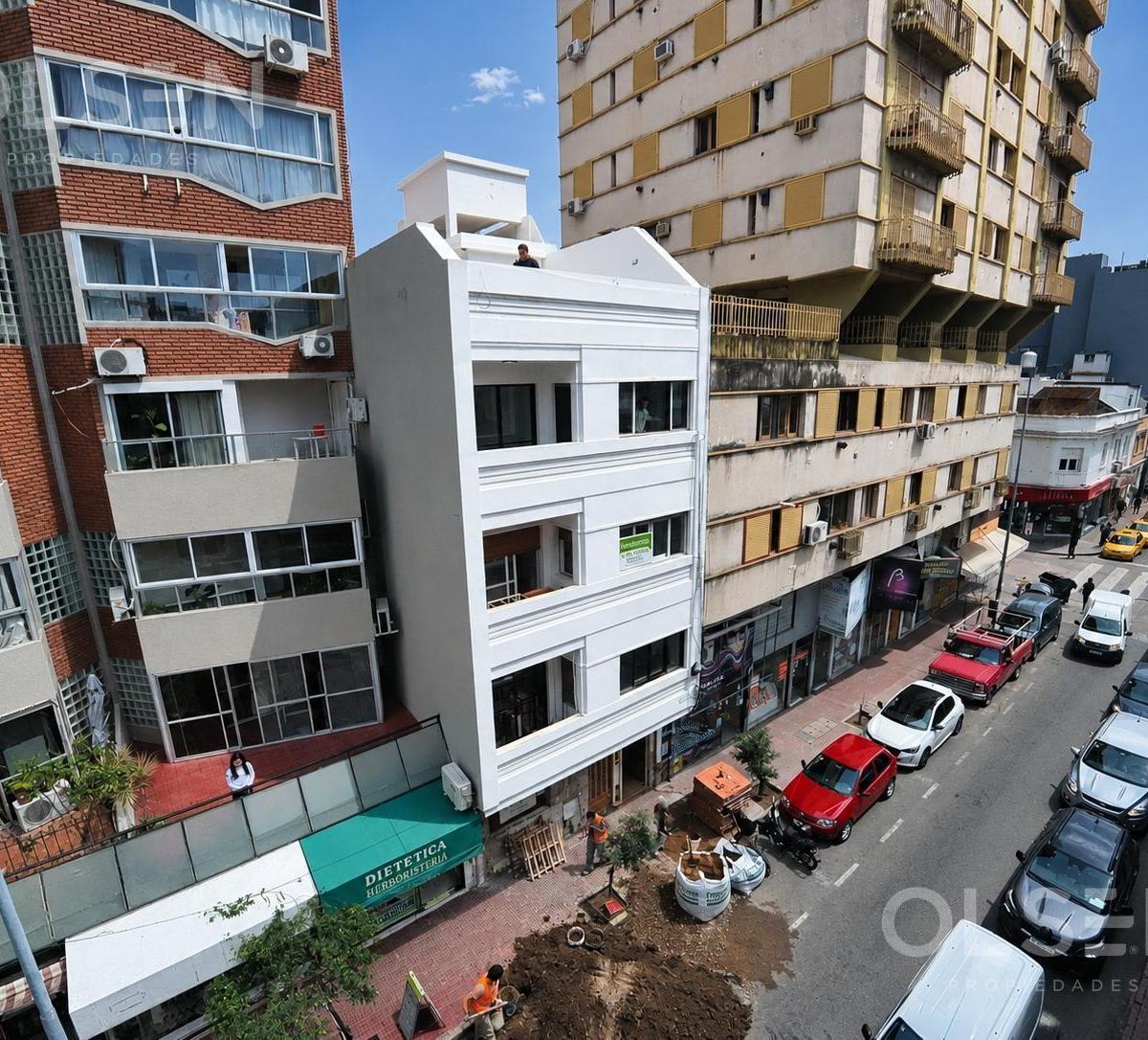 Edificio EN Venta - Edificio Completamente Renovado CON Balcon y Terraza, Centro, Córdoba