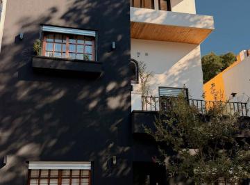 Casa · 164m² · 6 Ambientes · Casa en Venta Barrio Liniers - Reciclada Totalmente a Nuevo - 6 Ambientes