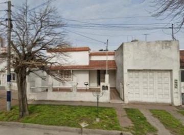 PH · 250m² · 5 Dormitorios · 1 Cochera · Propiedad en Block a Reciclar - Atencion Inversores!