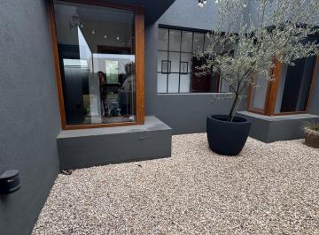 Casa · 430m² · 5 Ambientes · 3 Cocheras · Venta Casa de 3 Dorm. en Country Cañuelas