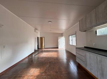 Casa · 70m² · 4 Ambientes · 1 Cochera · Alquiler Anual 3 Dorm. Las Flores Piriápolis