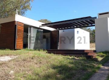 Casa · 80m² · 2 Dormitorios · Venta Casa 2 Dorm en La Esmeralda, Rocha