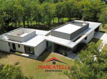 Casa · 2100m² · 4 Ambientes · 2 Cocheras · Casa en Venta 4 Ambientes en Everlinks