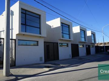 Casa · 88m² · 4 Ambientes · 1 Cochera · Casa en Terrazas del Neuquén