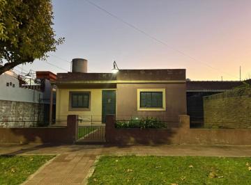 Casa de 3 ambientes, Almirante Brown · Casa a Reciclar en Alquiler