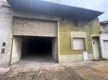 Local comercial · 323m² · Depósito Sobre Lote Propio de 323 m² con Potencial Industrial y de Inversión en Lanús Este