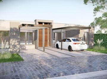Casa · 90m² · 5 Ambientes · 1 Cochera · Casa de 3 Habitaciones, Jardín y Suite en Maipú