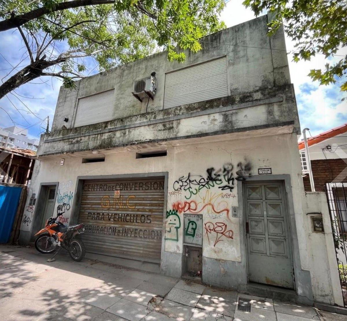 Charlone 828, San Miguel, Bsas, CP 1663