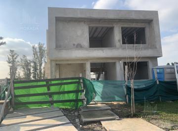 Casa · 152m² · 5 Ambientes · 3 Cocheras · Casa en Pilar del Este Barrio Santa Sofia