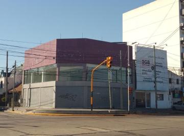 Local comercial · 500m² · Local en Avellaneda