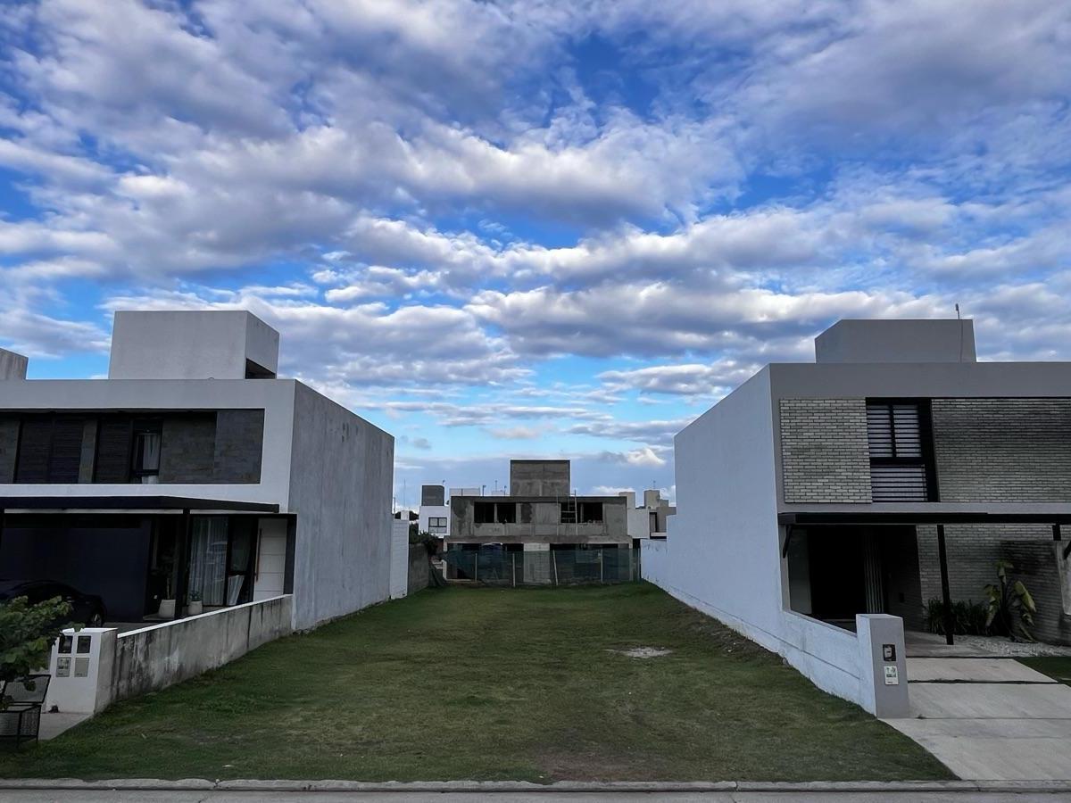Barrio Privado La Calandria, La Calandria, Córdoba
