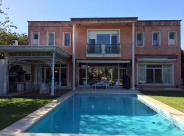 Casa · 480m² · 7 Dormitorios · 2 Cocheras · Solares del Talar Casa en Venta