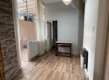 Casa · 100m² · 5 Ambientes · Casa en Calle Granaderos de Ciudad