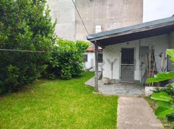 Casa · 200m² · 5 Ambientes · 1 Cochera · Casa en Venta Sobre Lote de 8,66 × 43 m, Próxima a General Paz y Autopista Riccheri en Villa Celina