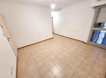Departamento · 43m² · 2 Ambientes · Venta de 2 Ambientes en Villa Ortúzar a Pasos del Subte - Apto Crédito y Muy Bajas Expensas