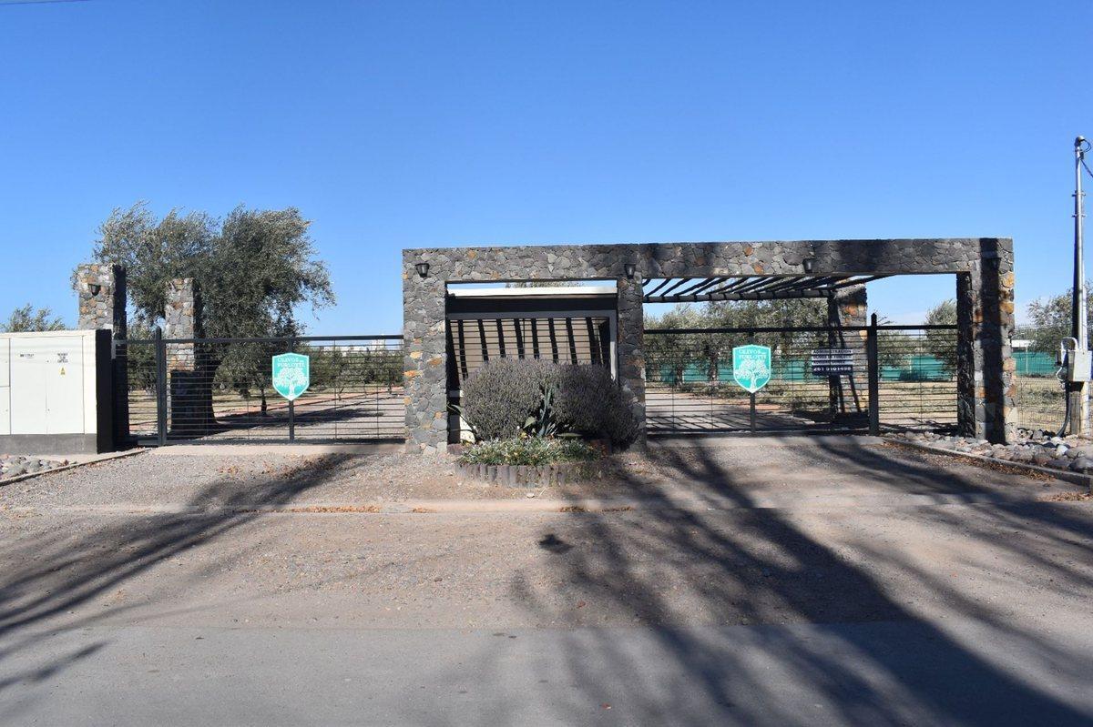Azcuénaga 2600,  Lunlunta, Mendoza