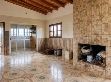Casa · 106m² · 3 Ambientes · 1 Cochera · Venta de Casa en Las Compuertas Lujan