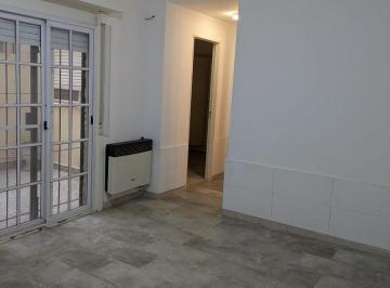Departamento · 64m² · 3 Ambientes · Impecable, Comodo y Luminoso Treson Ambientes con Dos Patios