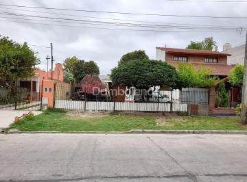 Casa · 280m² · 4 Ambientes · Casa en Venta Merlo