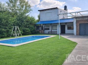 Casa · 520m² · 5 Ambientes · 1 Cochera · Venta - Casa con Pileta - General Lagos