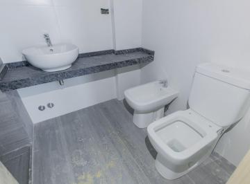 Departamento en Venta de 2 ambientes · Vta. Dpto. 2amb en Almagro C/balcón Al Frente 54 m