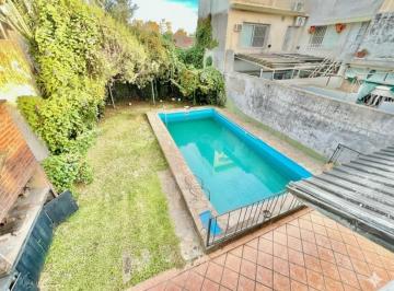 Casa · 175m² · 3 Dormitorios · 1 Cochera · Casa en Venta de 3 Dorm. con Cochera, Jardín y Pileta en José Ingenieros Al 1000 - Arroyito -
