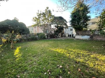 Casa · 65m² · 3 Ambientes · 1 Cochera · Casa 3 Amb en Tigre Residencial con Jardin Enorme! Mucho Pontencial!