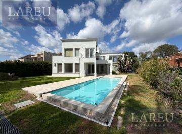 Casa · 277m² · 7 Ambientes · 4 Cocheras · Casa en Ayres de Pilar