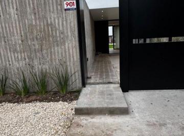 Casa de 5 ambientes, La Plata · Casa en Venta de Categoria. en Gonnet. 3 Dorm.
