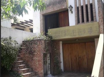 Casa de 6 ambientes, Córdoba · Amplio Duplex 3 Dorm. y Pileta | B° Urca