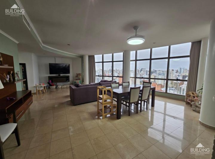 Departamento · 158m² · 6 Ambientes · 1 Cochera