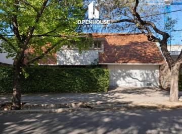 Casa · 291m² · 7 Ambientes · 2 Cocheras · Oportunidad Casa Valor Terreno
